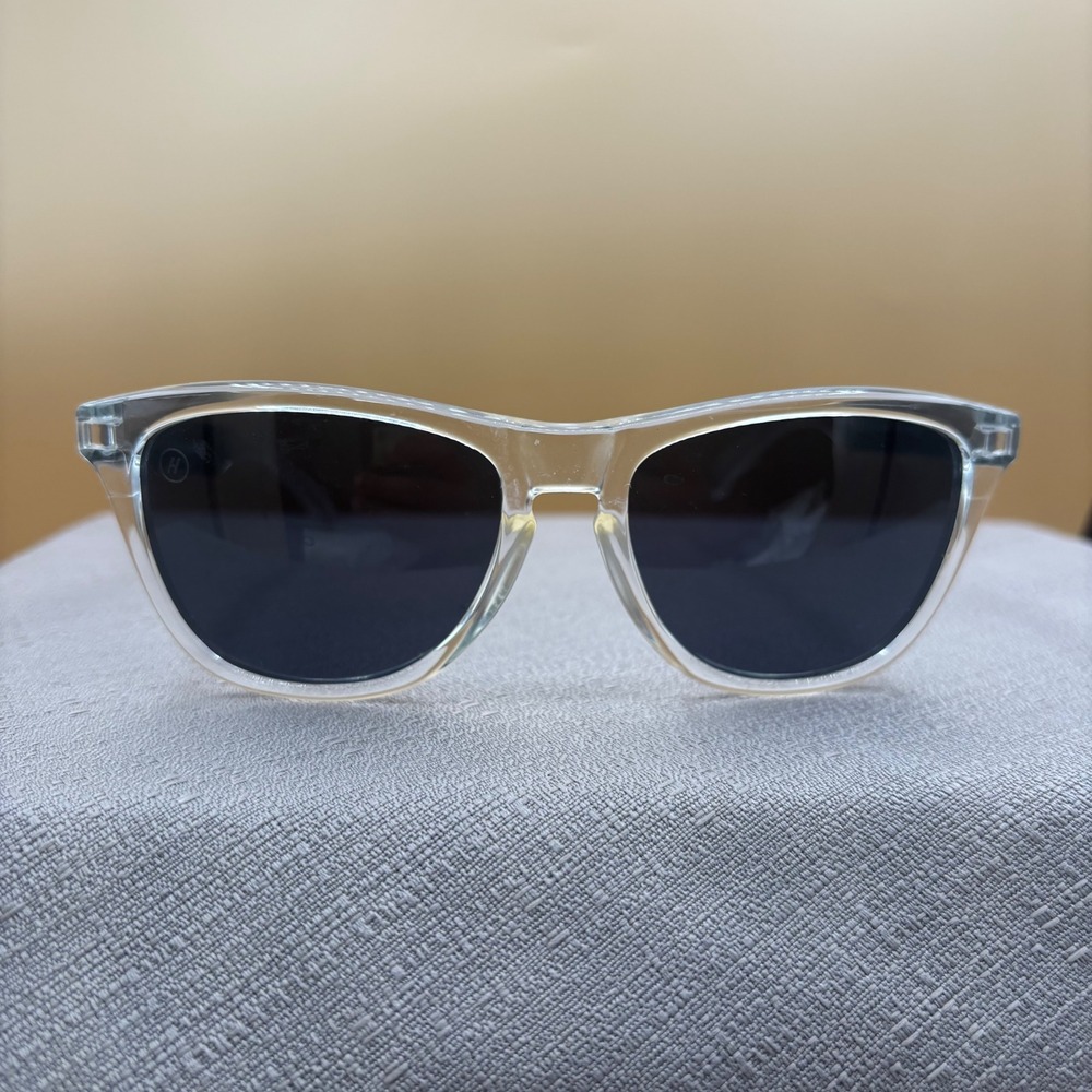 Blenders Black Ice Sunglasses Unisex OS Clear Black Polarized Excellent Sporty